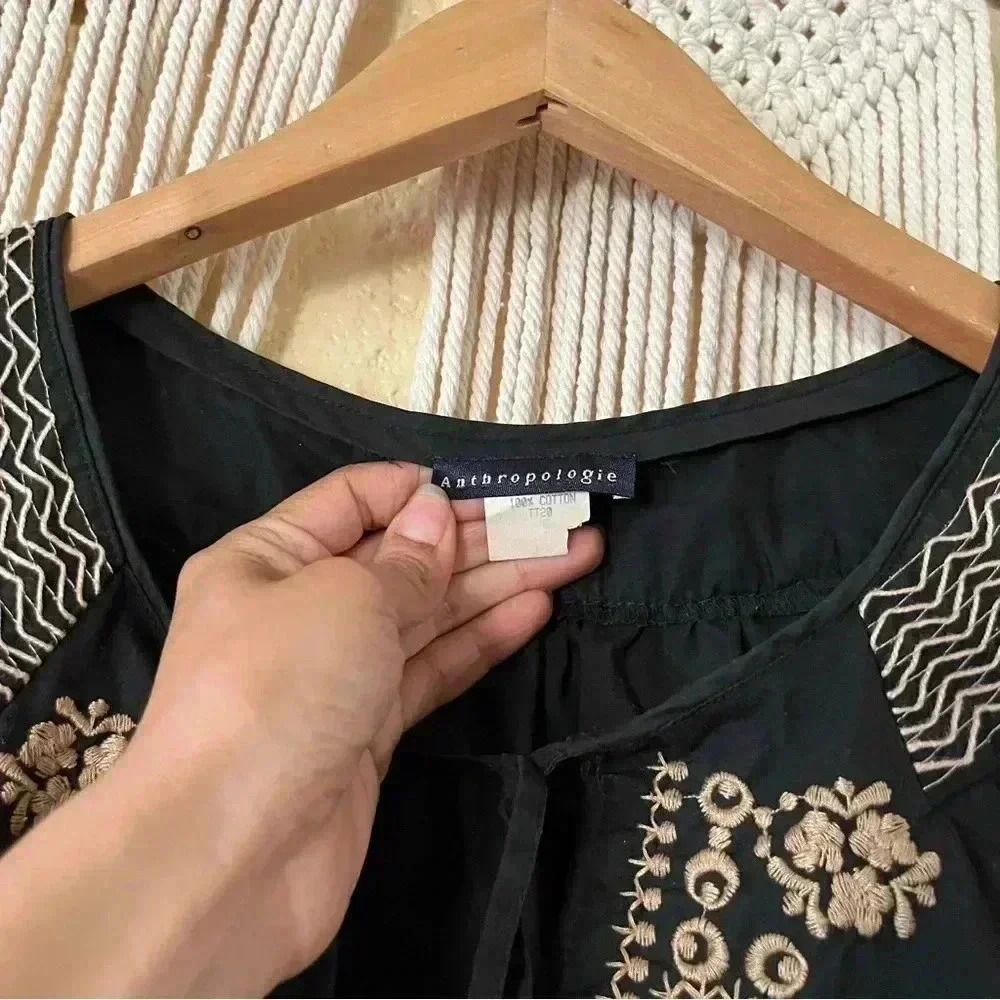 Anthropologie black brown embroidered blouse top size 6 - Picture 3 of 6